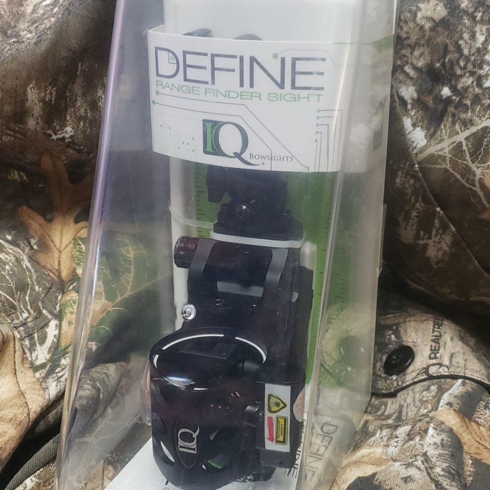Range finder bow sight